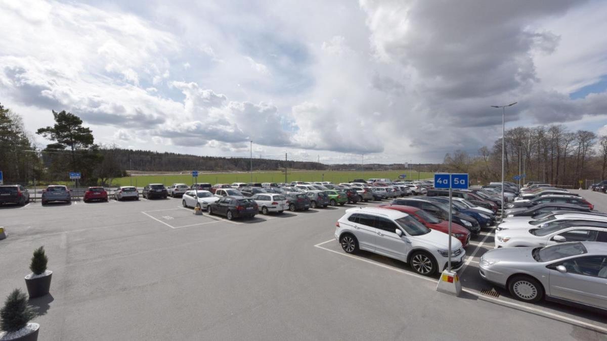 Maby Park Hotel Arlanda Zewnętrze zdjęcie